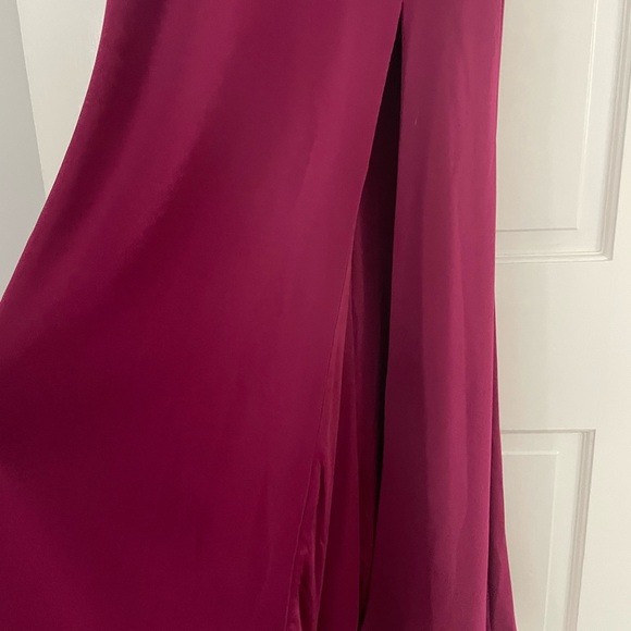 BRAND NEW off the shoulder Maxi Dress! - Picture 6 of 11